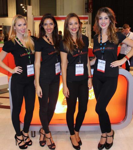 Dubai-Promoters-39-Kloud-Kafe