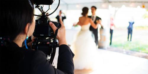 How-to-Choose-a-Wedding-Videographer