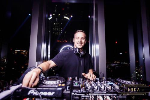 d68dde1f-b5f0-4cc1-bb31-4067940da0b8